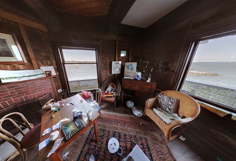 Клінгстоун - самодостатній будинок на скелі