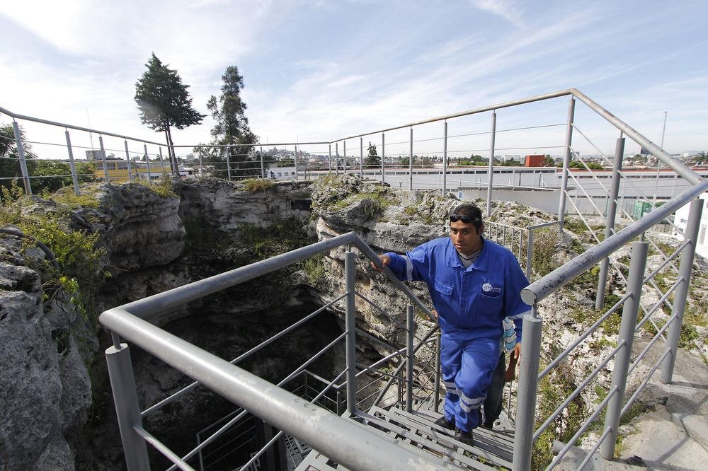 Kueskomate - inside the extinct volcano
