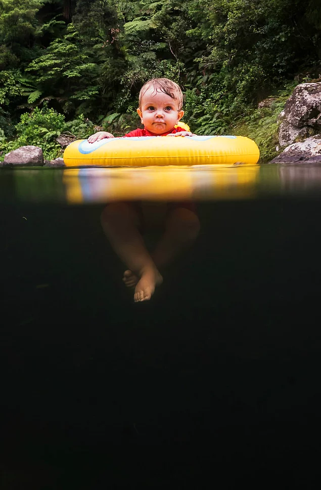 Що лежить внизу?