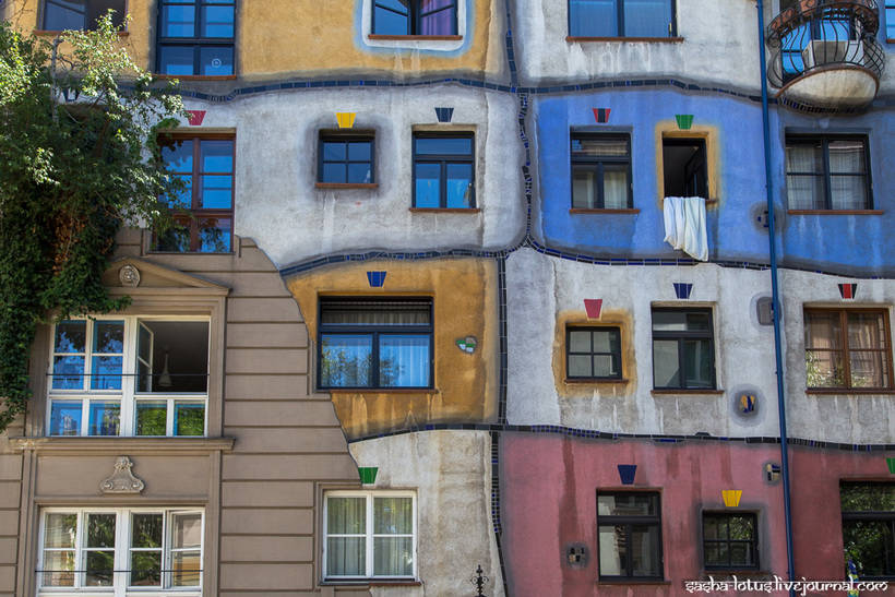 Blog - Dialogue with Nature : the home of the Hundertwasser in Vienna Dialogue with Nature: Hundertwasser's Biomorphic House in Vienna