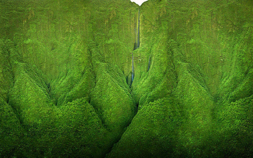 The waterfall of Honokokau - prehistoric landscapes of the dinosaur era that still exist