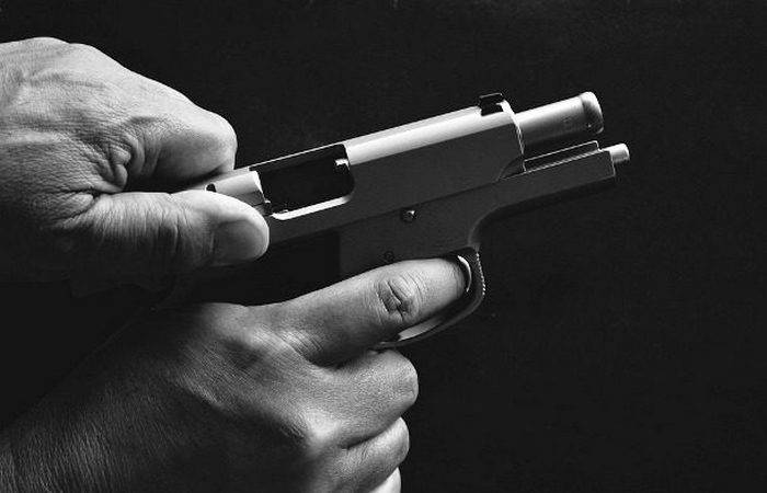 Gunshot wound: pneumothorax. Gunshot wound: pneumothorax.