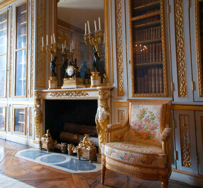 Small apartment and library of Louis XVI.