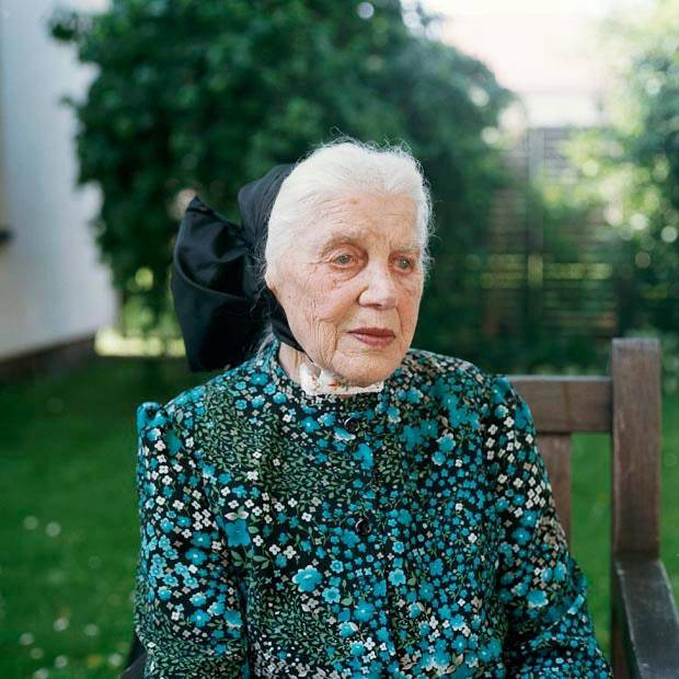 «Винтажные королевы»: последние немки на планете, которые носят традиционные костюмы