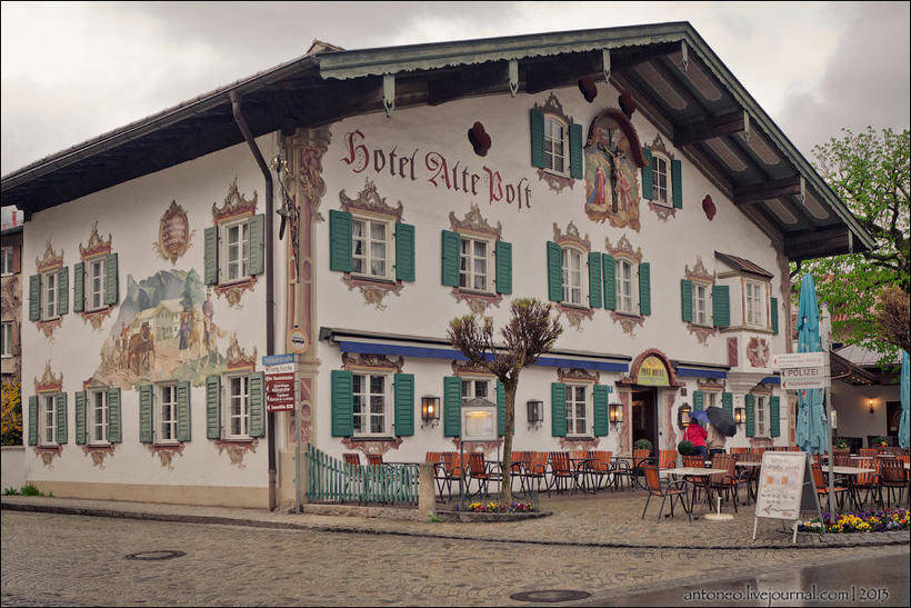 35 фото альпийской деревни Обераммергау, в которой каждый дом — произведение живописи