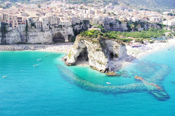 5 пляжей Европы, не хуже Мальдив, куда можно полететь по «безвизу»