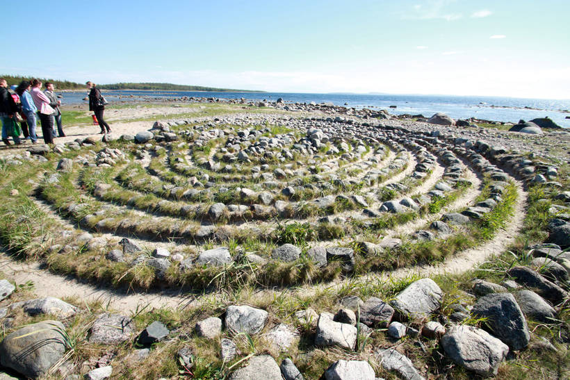 Блог - Загадковий острів: хто побудував кам'яні лабіринти в Білому морі Загадочный остров: кто построил каменные лабиринты в Белом море