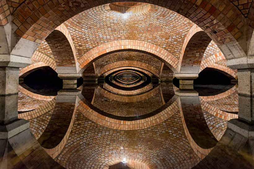 Blog - 20 photos on which it is not clear where the reflection, and where reality 20 фотографий, на которых непонятно, где отражение, а где реальность