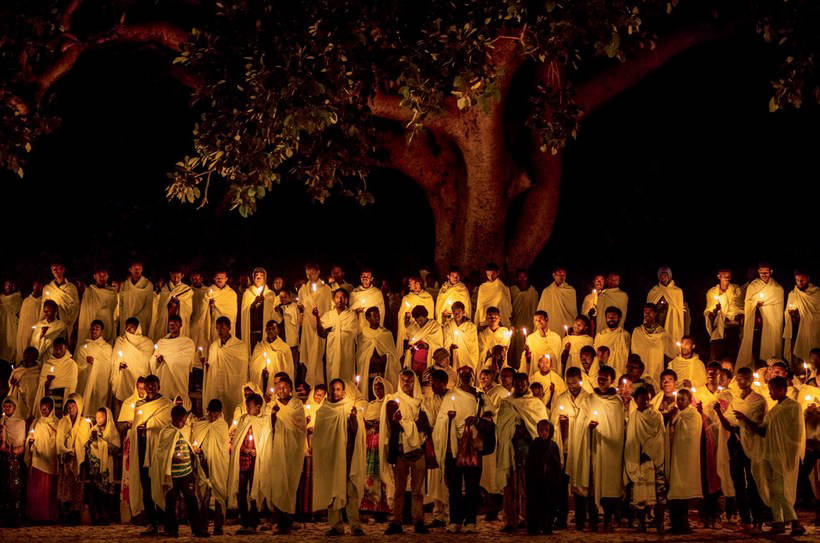 Фото изумительных скальных церквей Эфиопии и их колоритных священников