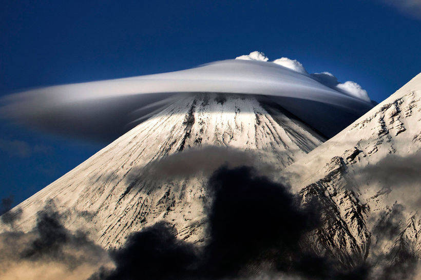 Краса на межі фантастики: де можна побачити лінзовидні хмари Красота на грани фантастики: где можно увидеть линзовидные облака