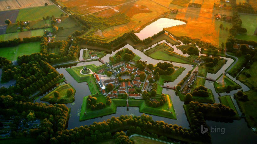 Бауртанге: удивительная крепость-звезда в Нидерландах Бауртанге: удивительная крепость-звезда в Нидерландах