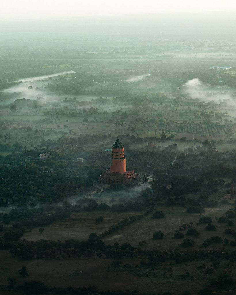 Потрясающие воздушные фото ослепительных буддийских храмов Мьянмы