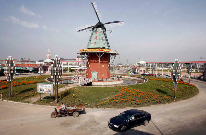 10 знаменитых городов, которые подделал Китай, и как они выглядят на самом деле 10 знаменитых городов, которые подделал Китай, и как они выглядят на самом деле