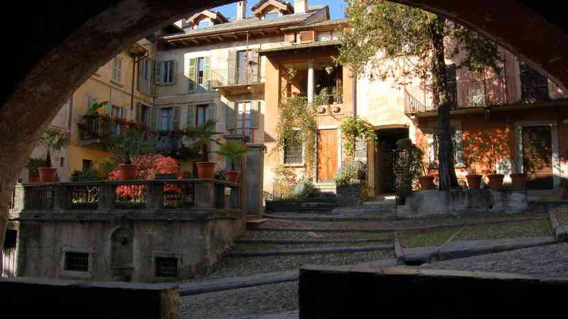 Сан-Джулио — остров тишины и соборов на севере Италии