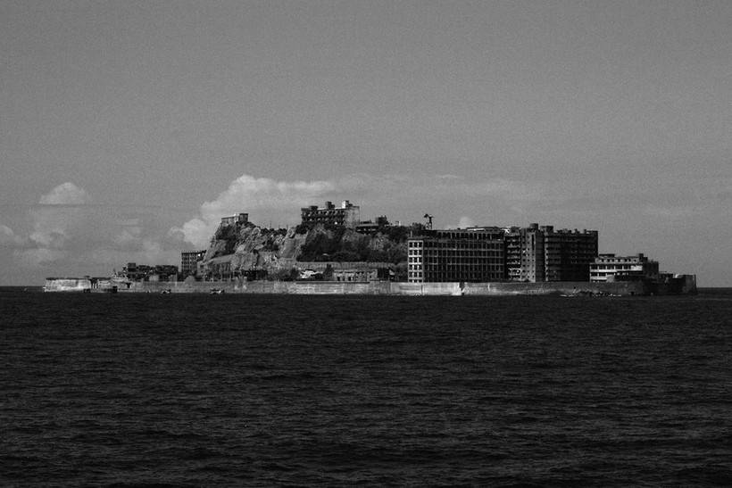 The deserted ghost island of Hasim in Japan Заброшенный остров-призрак Хасима в Японии