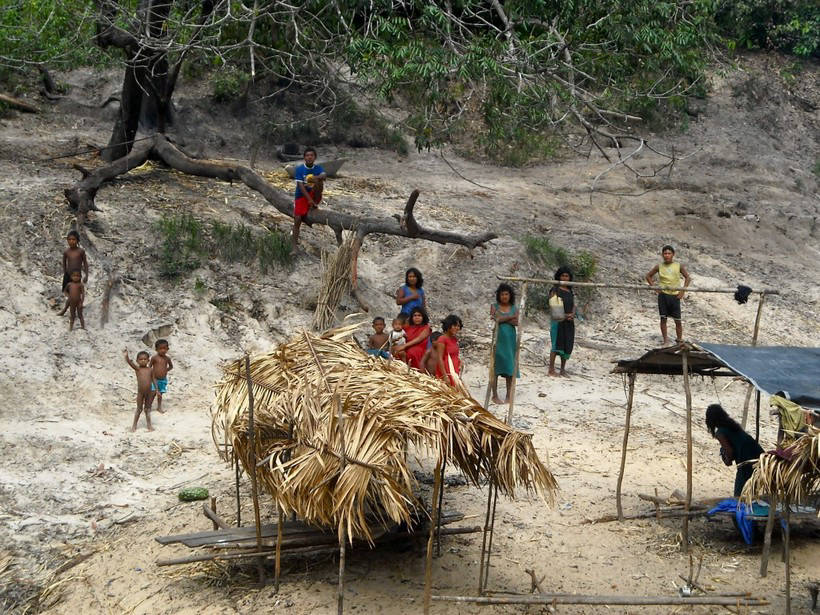 Народ пирахан: самые счастливые люди, которые живут настоящим и не думают о будущем