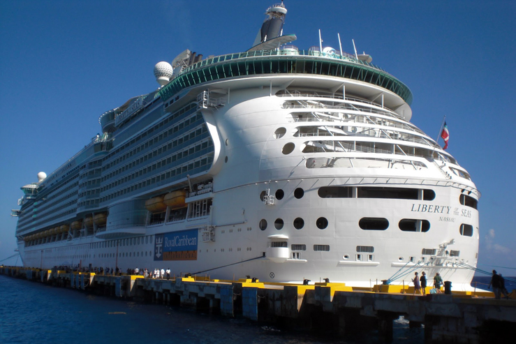 Морские гиганты: самые большие круизные лайнеры мира