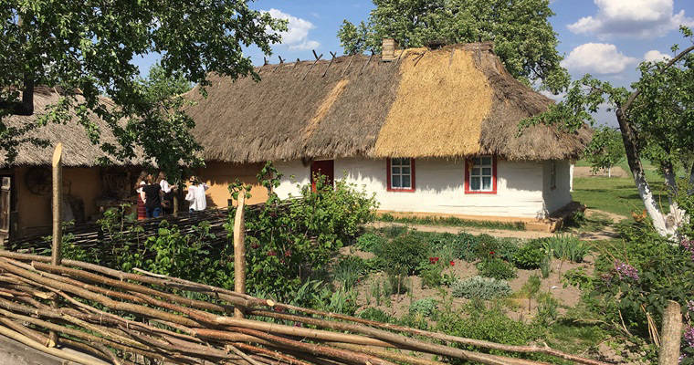 Полесская хата (музей, 2008 г.)