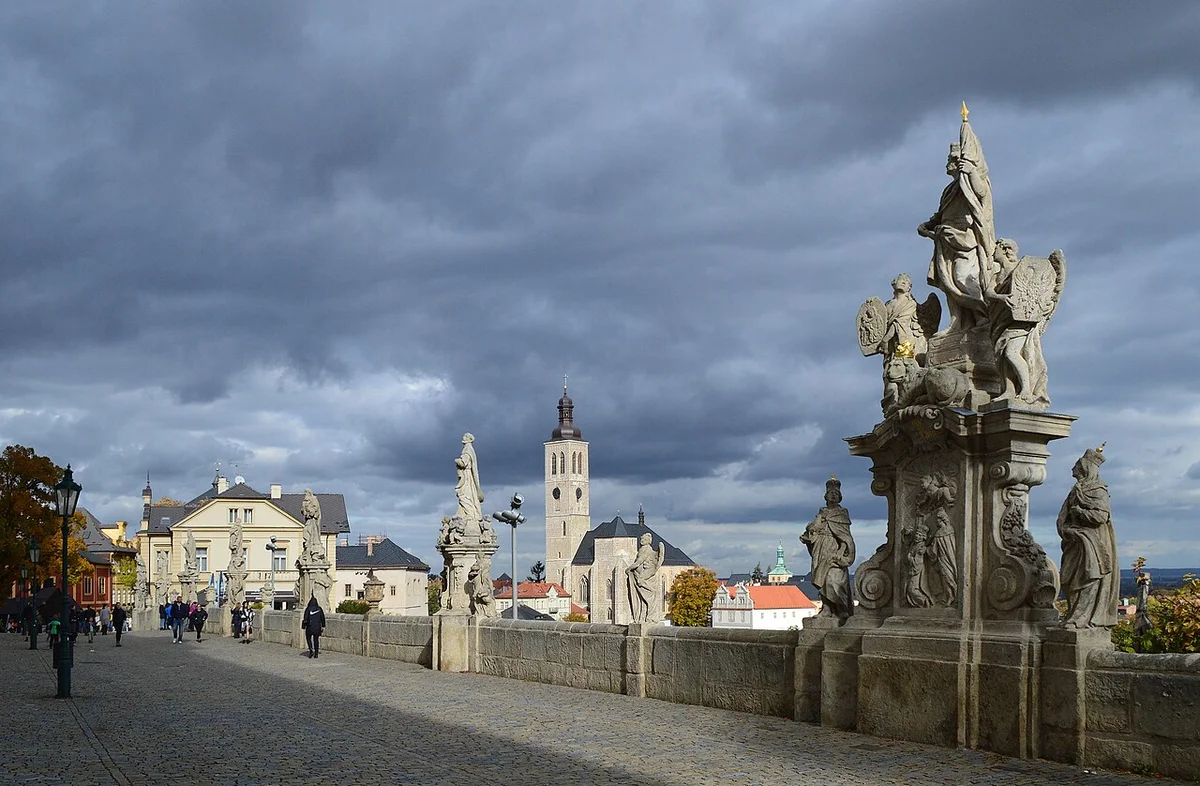 Kutna Hora: Die silberne Stadt und die schreckliche Knochenkammer – ein umfassender Reiseführer für das Jahr 2025