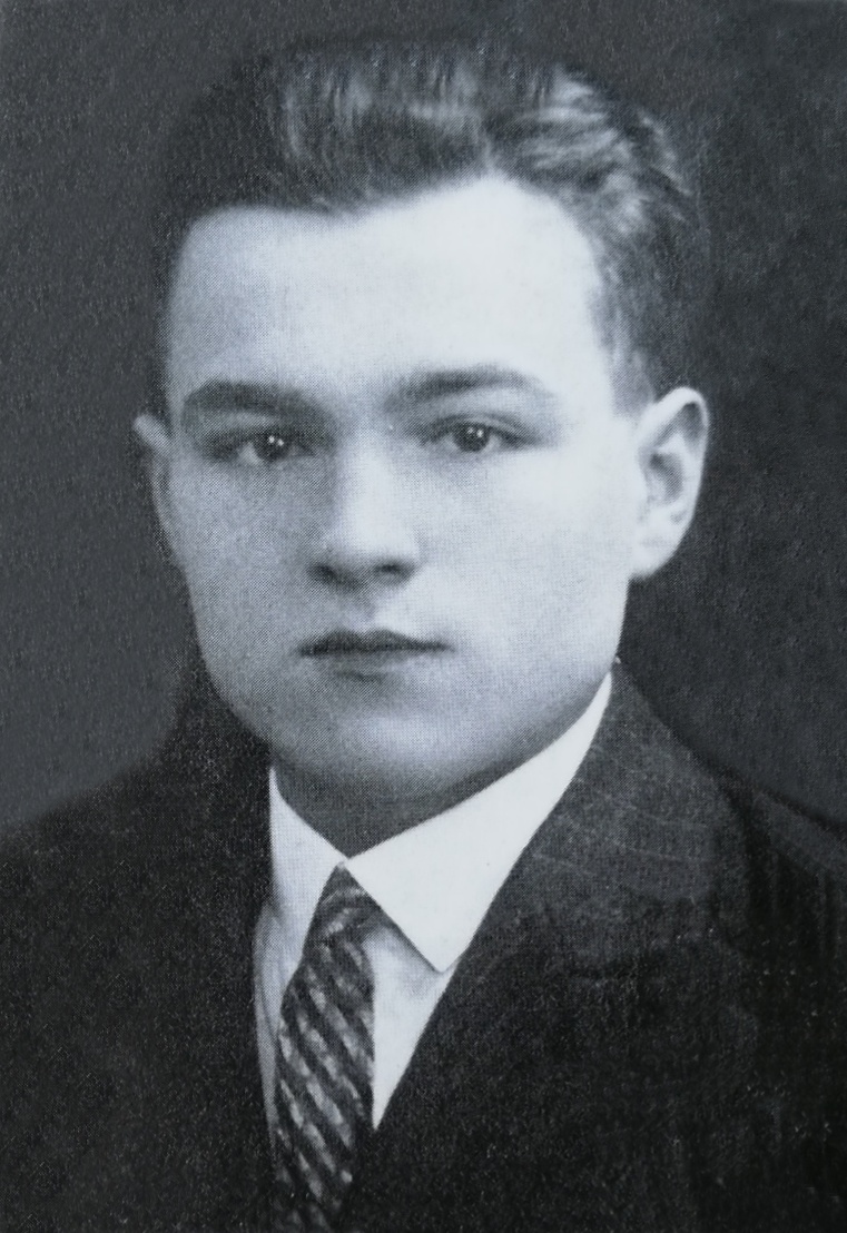 ताबूर: एक हुसैती शहर, जिसमें भूमिगत सुरंगें एवं योश्ता का मन्दिर है।