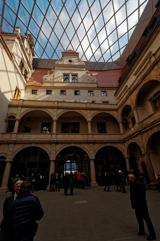 拥有完好文艺复兴式建筑风格的德累斯顿宫立面