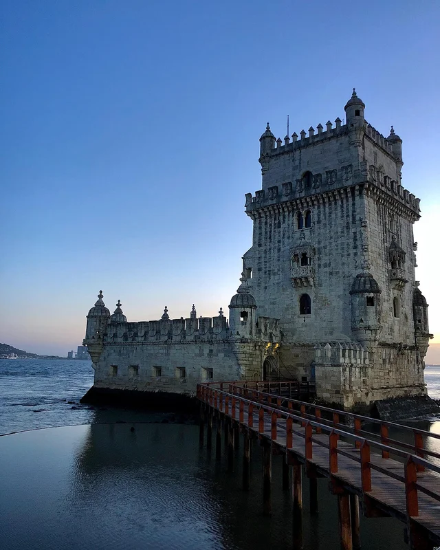 La Tour de Belém à la lumière du crépuscule, Lisbonne