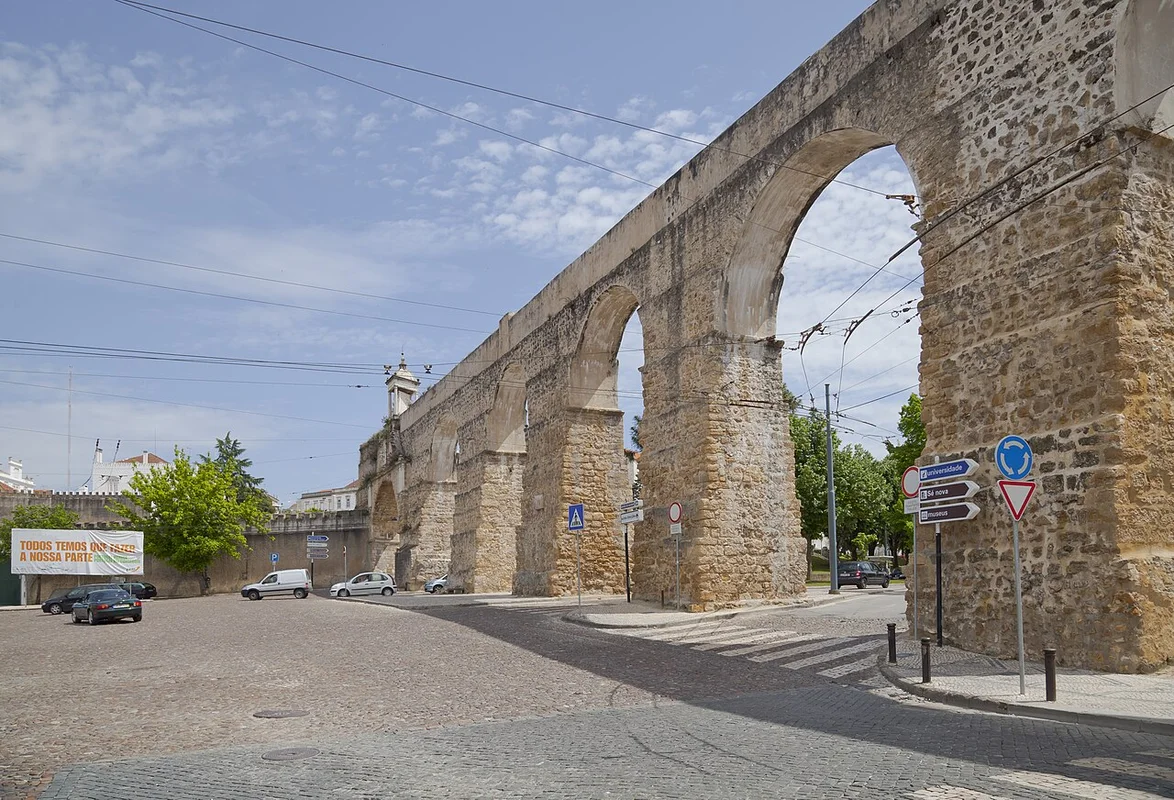 पाश्तेइश डी बैकलियाउ – नमकीन मछली से बने कटलेट