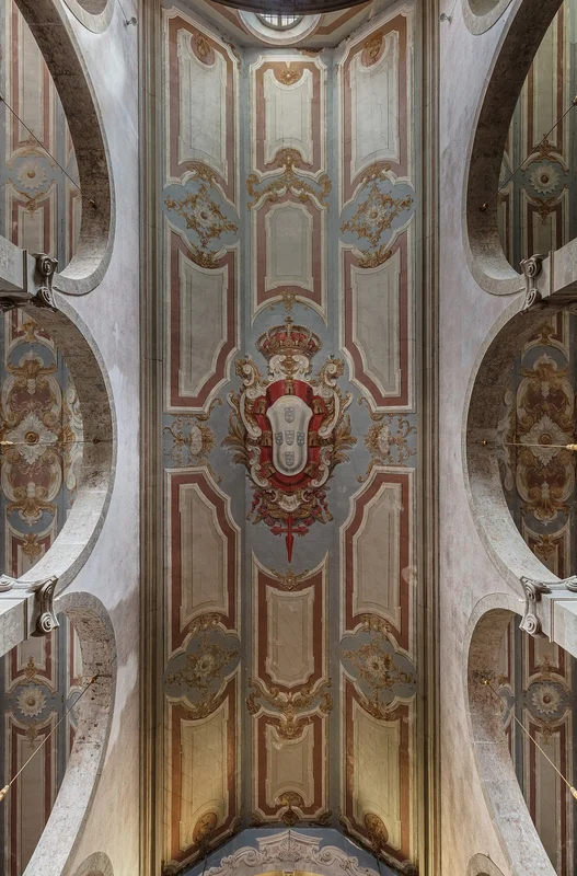 Дельфины-афалины в эстуарии реки Саду рядом с Сетубалом