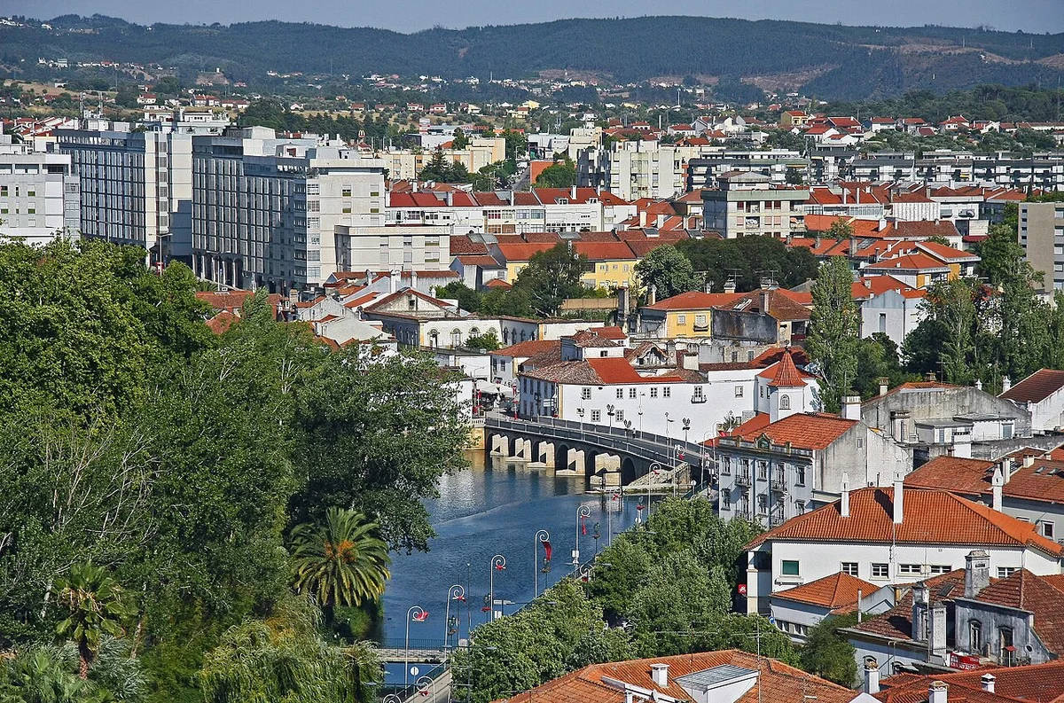Томар: замок тамплиеров и Орден Христа в сердце Португалии