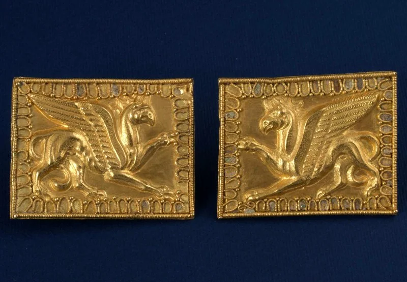 Фрески внутрі монастирської церкви з зображеннями святих