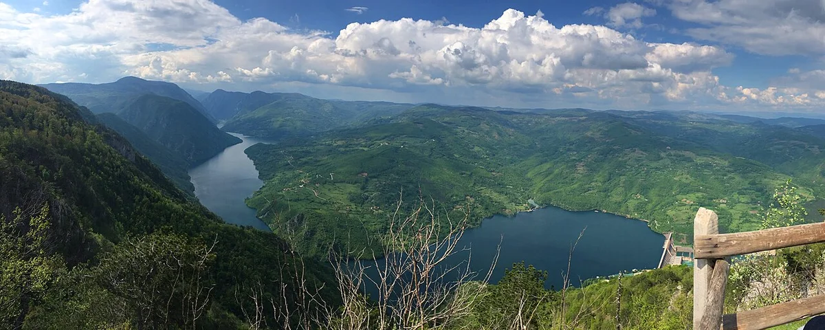 Тара Национальный парк: еловые леса и каньон реки Дрины