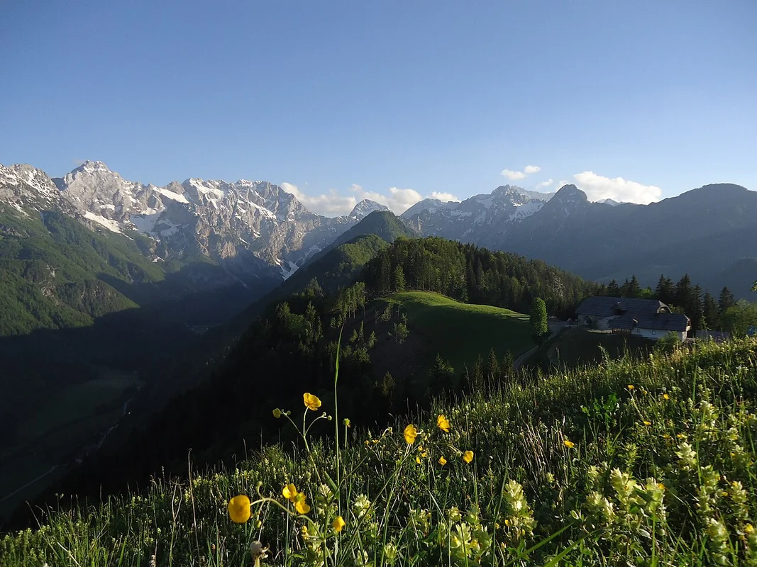 Панорамная дорога Сольчавска с видом на горные долины