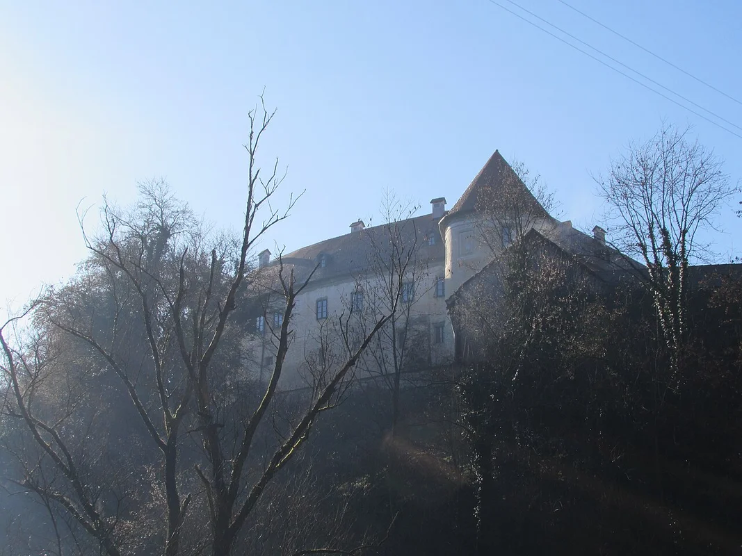 Три паломнические церкви на холме Росальнице близ Метлики