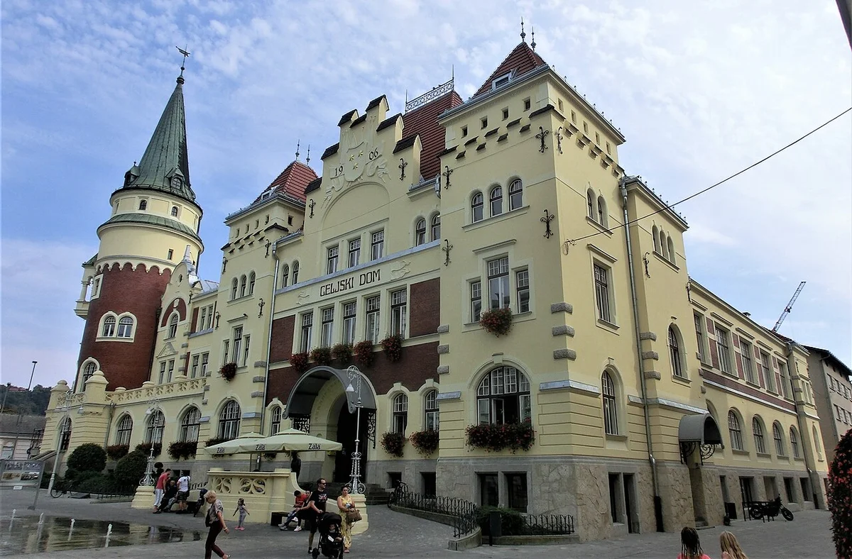 Фасад Grand Hotel Rogaška — главного бальнеоотеля курорта