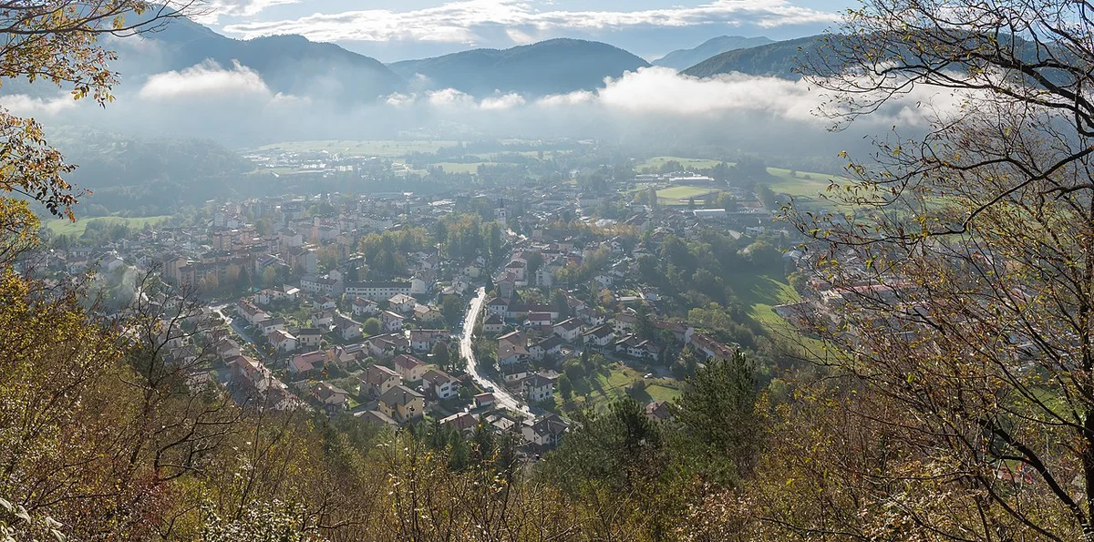 Толминское ущелье — узкий каньон с бирюзовой водой