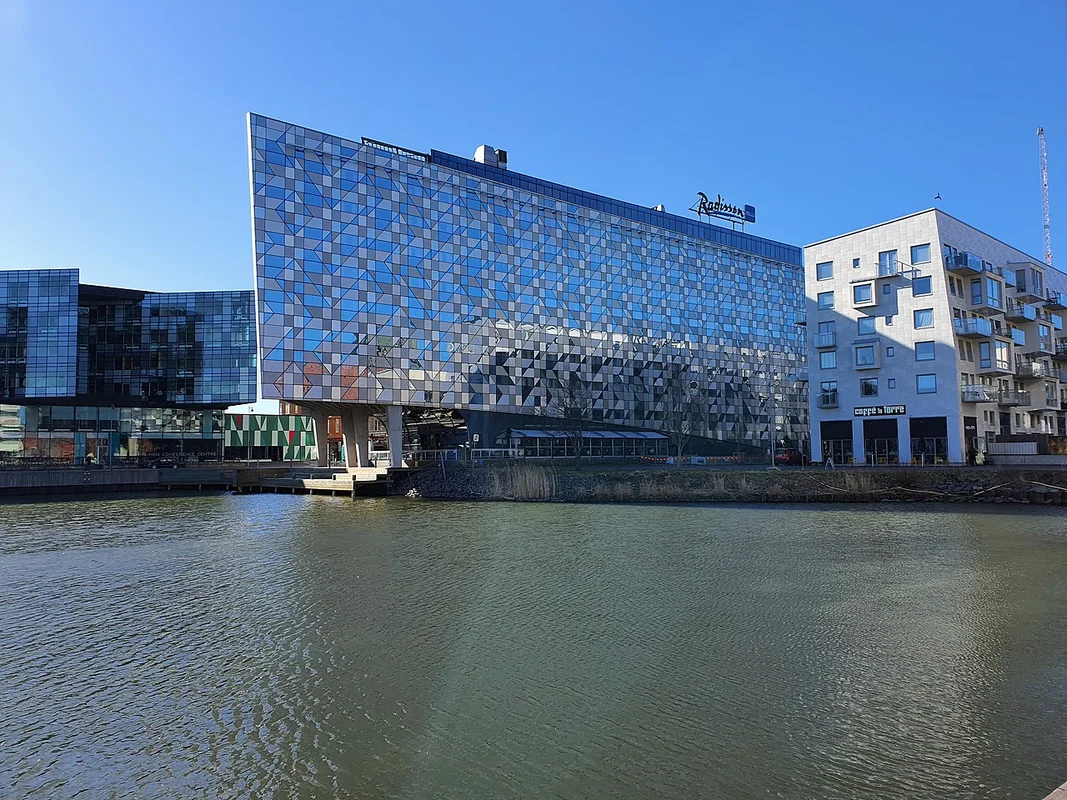 Дайв-костер Valkyria в Лисеберге — вертикальное падение с 50 метров