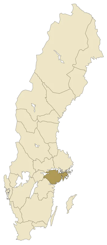 Руины замка королевы Кристины на холме над Нюшёпингом