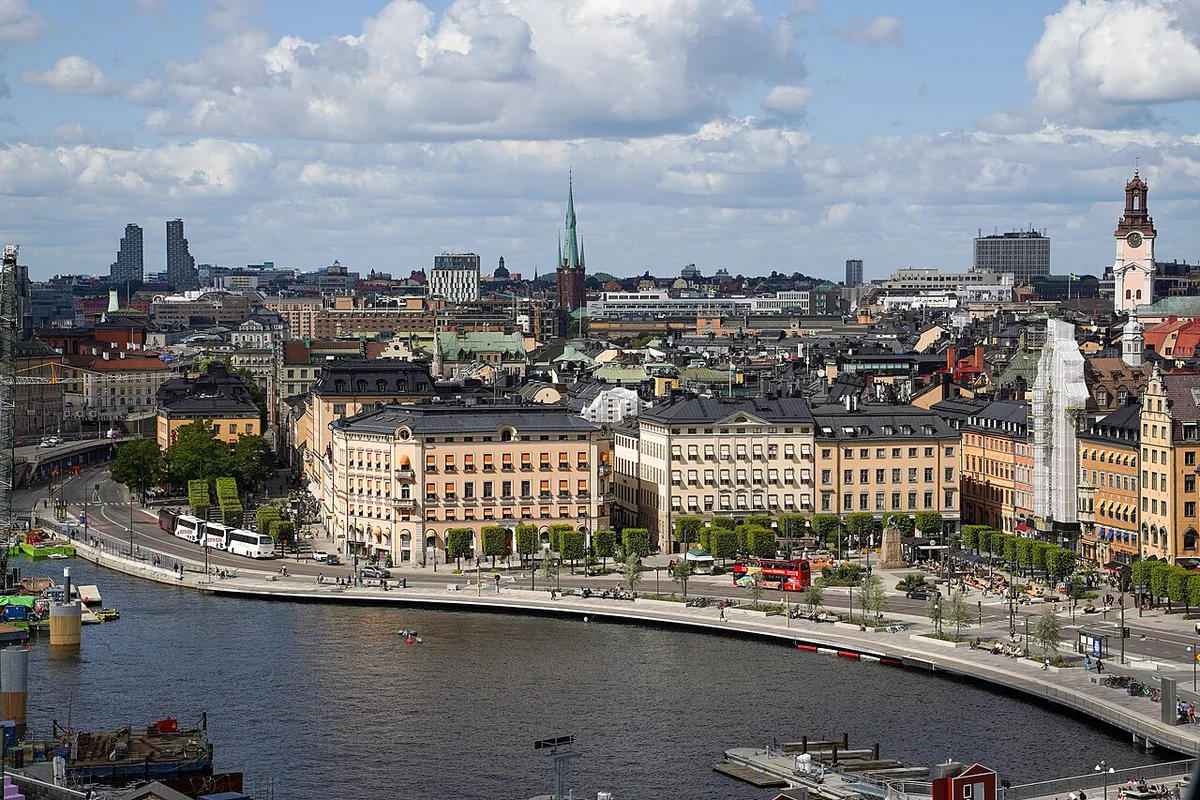 Пекарня Fabrique в Стокгольме: свежий хлеб и булочки с корицей