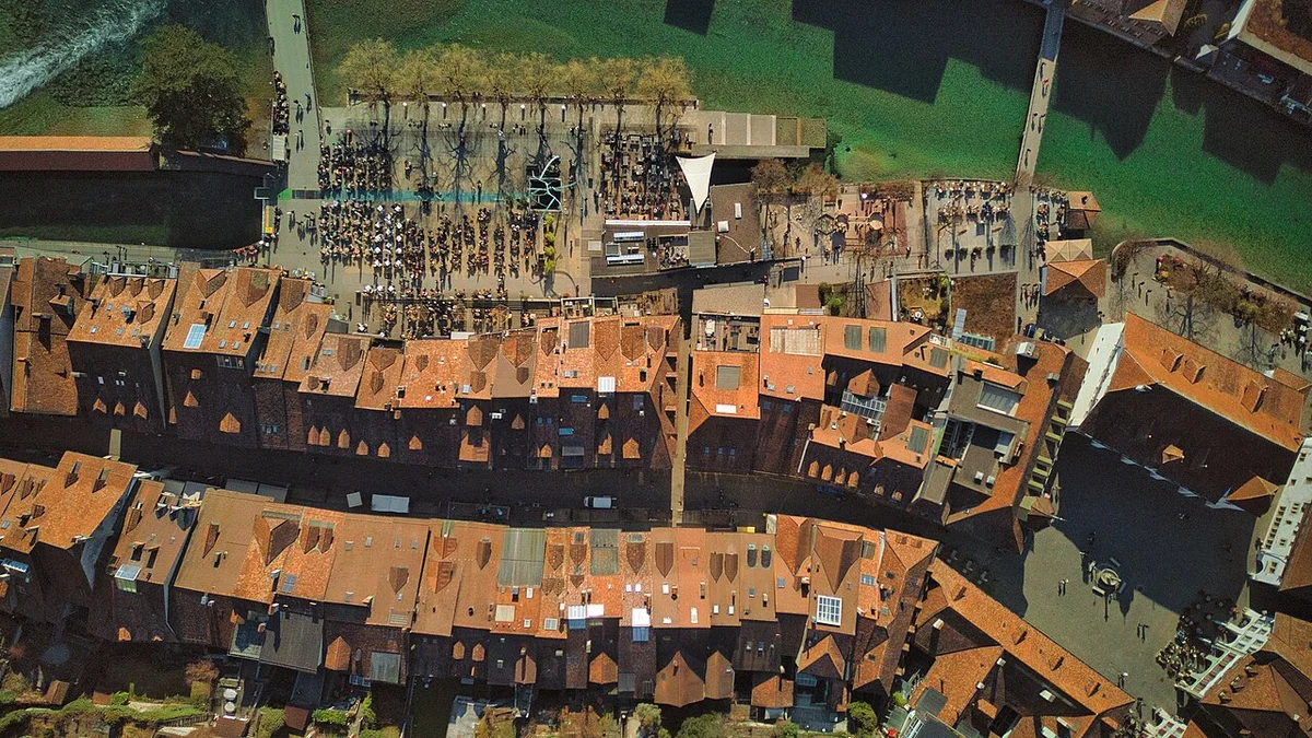 Колёсный пароход «Blümlisalp» на озере Тун