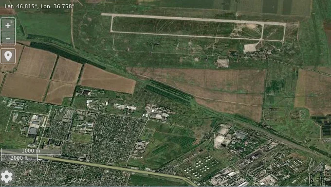 बर्द्यांस्क का मुख्य समुद्र तट, जहाँ पानी बहुत ही कम गहरा एवं गर्म होता है