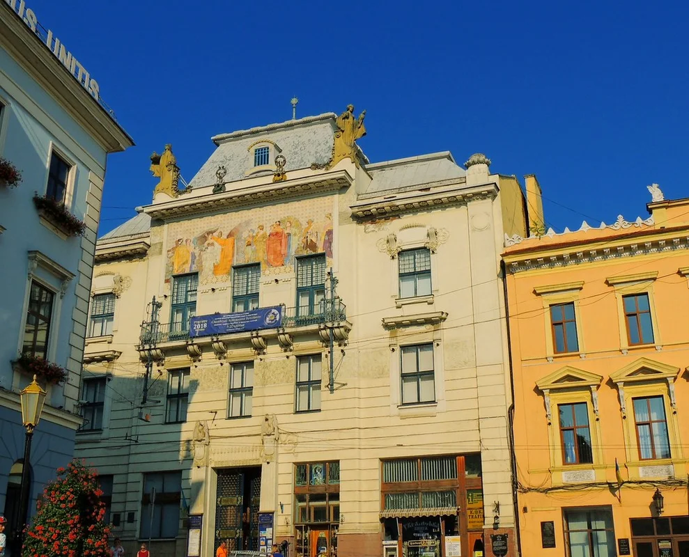 Черновицькі кафе й ринок: центральноєвропейський дух Буковини