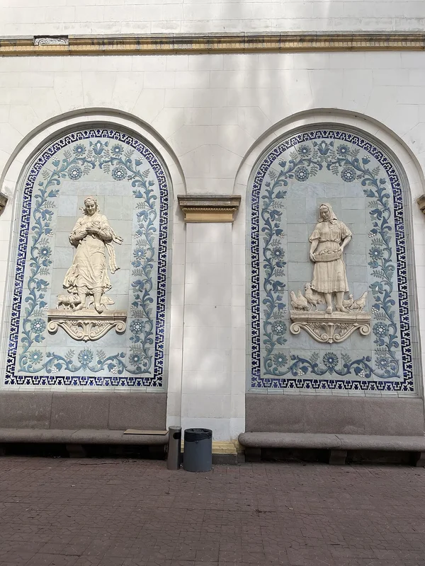 Вид сверху на территорию ВДНГ в Киеве