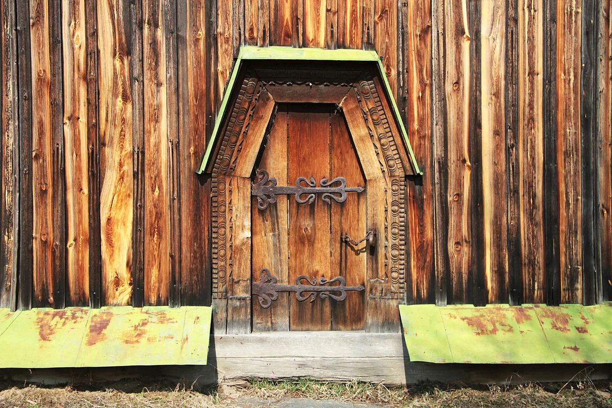 Замковая гора в Киеве: деревянные церкви и панорама над Подолом