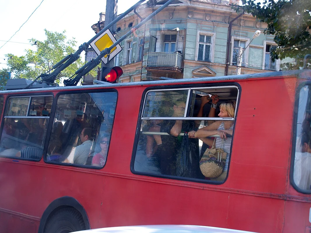 Primorsky Boulevard at the end of Deribasivska Street, with views of the sea