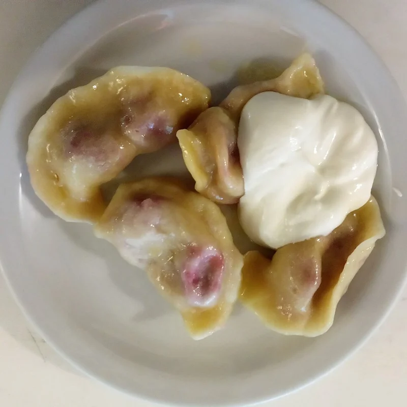 Українська кухня: борщ, вареники, сало та львівський шоколад — гастрономічний путівник