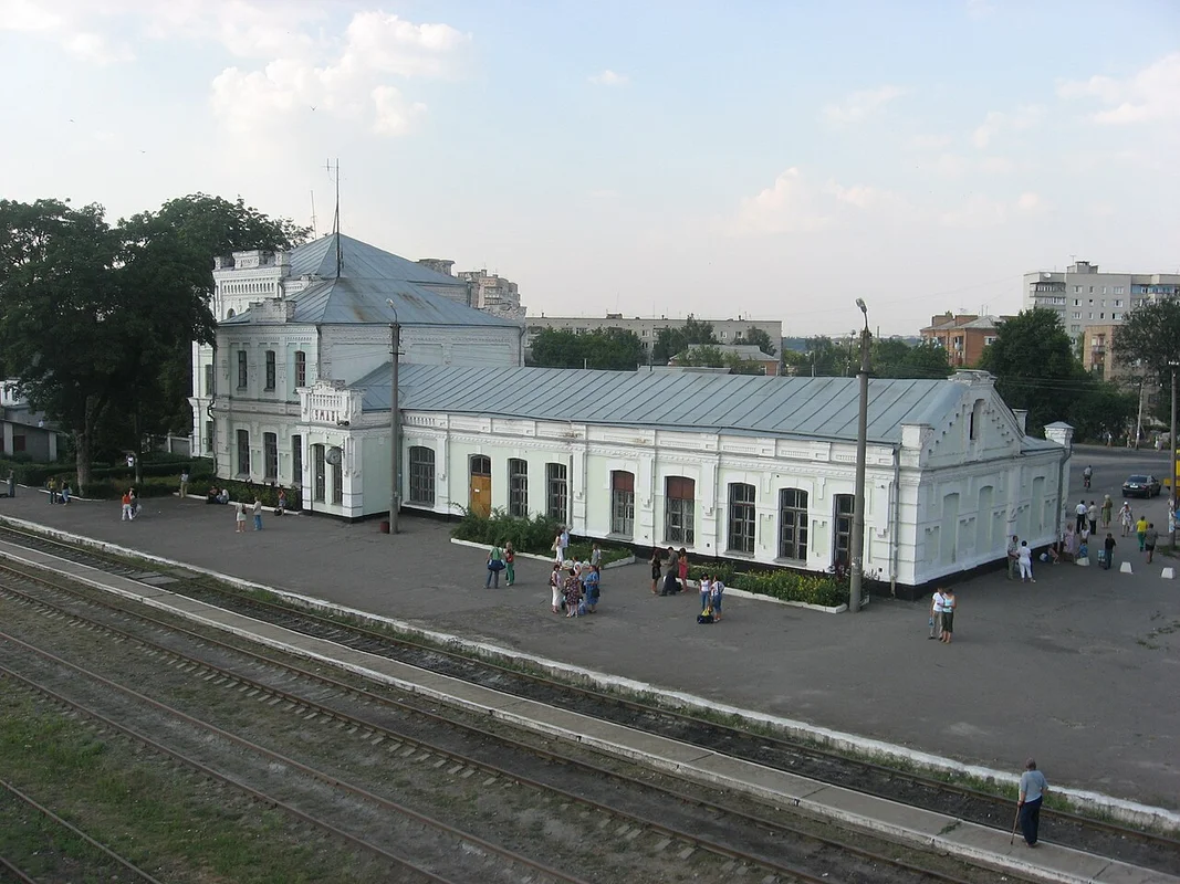 Розарий парка Софиевка с тысячами кустов роз разных сортов