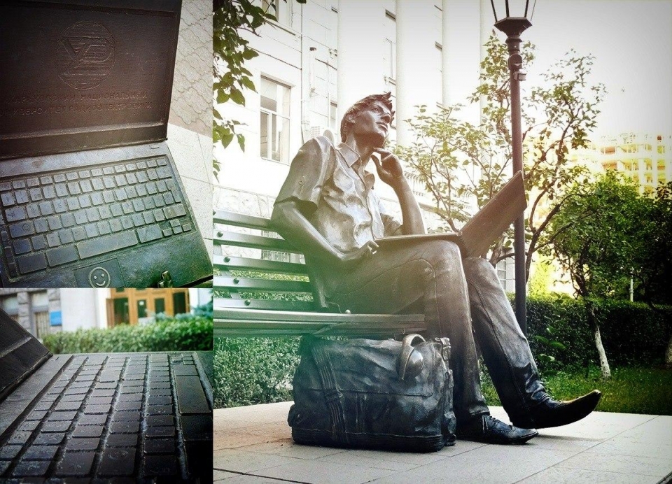 Monument to the Three Monkeys