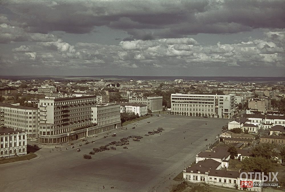 10000000 Kharkov times of German occupation in color