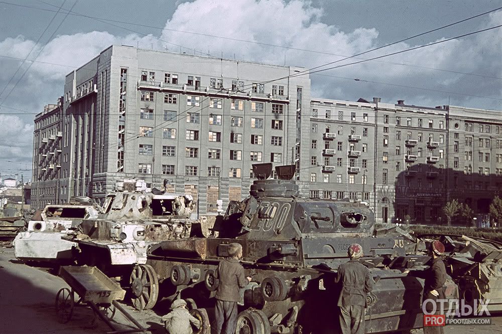 16000000 Kharkov of the times of German occupation in color